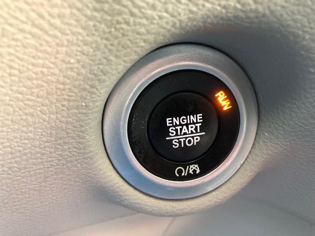 2023 Chrysler Voyager photo 35 of 42