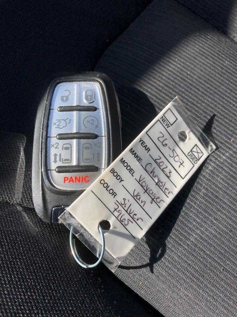 2023 Chrysler Voyager photo 40 of 42