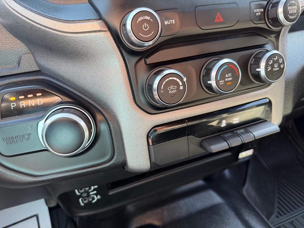 2023 RAM 2500 photo 24 of 31