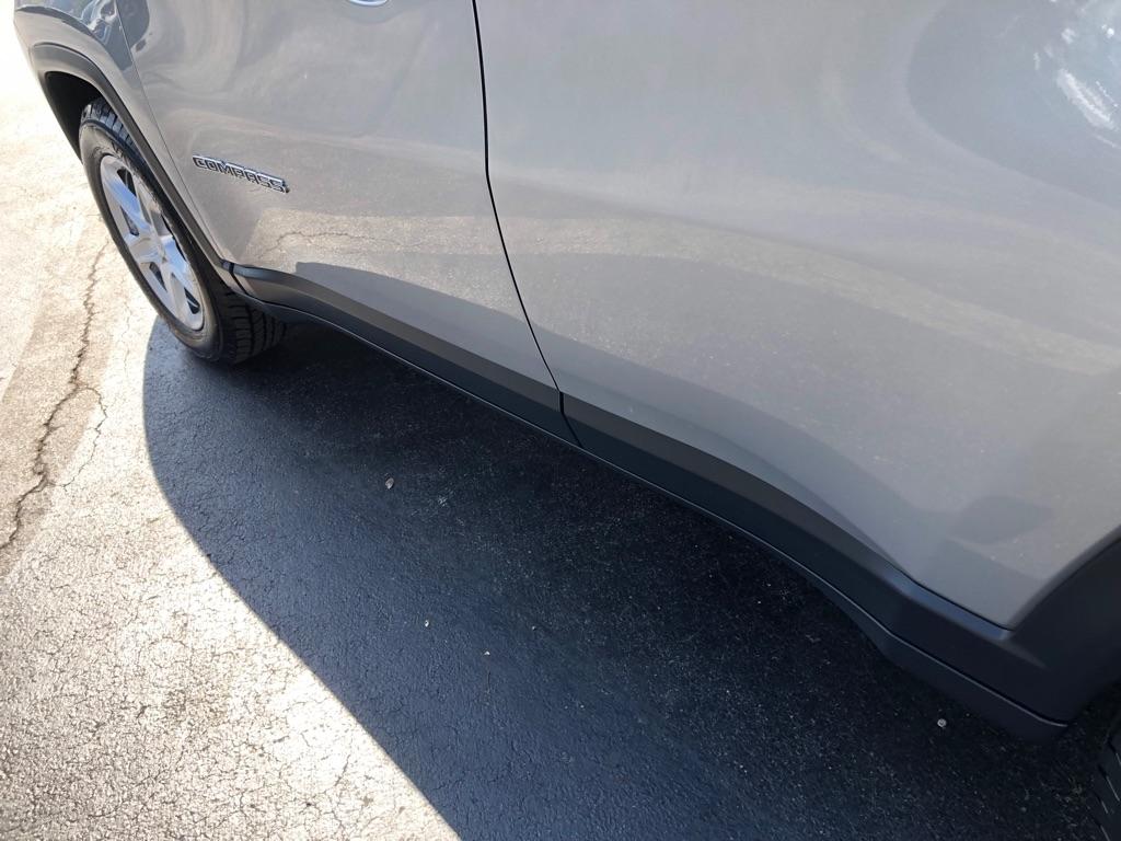 2023 Jeep Compass photo 14 of 40
