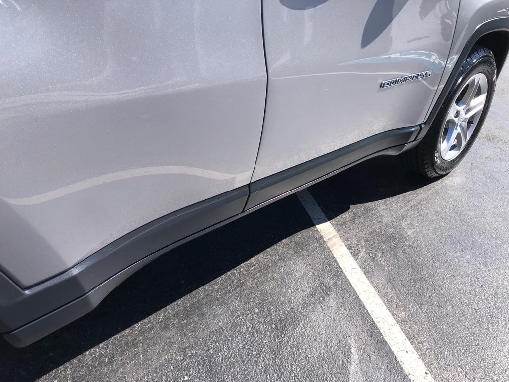 2023 Jeep Compass photo 15 of 40