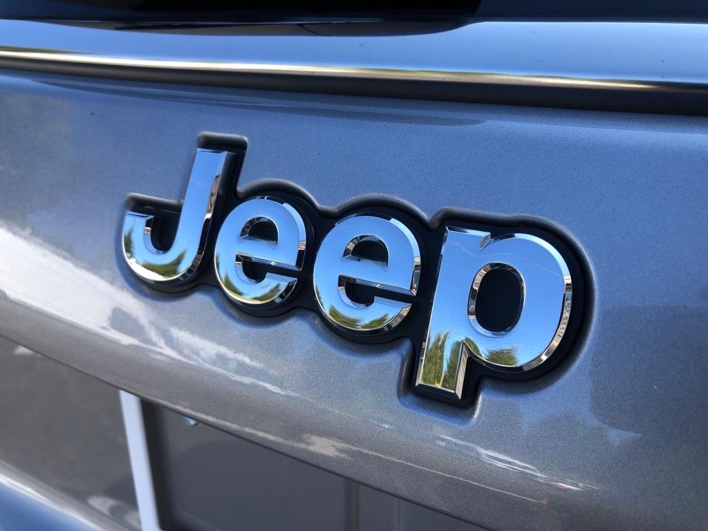 2023 Jeep Compass photo 16 of 40