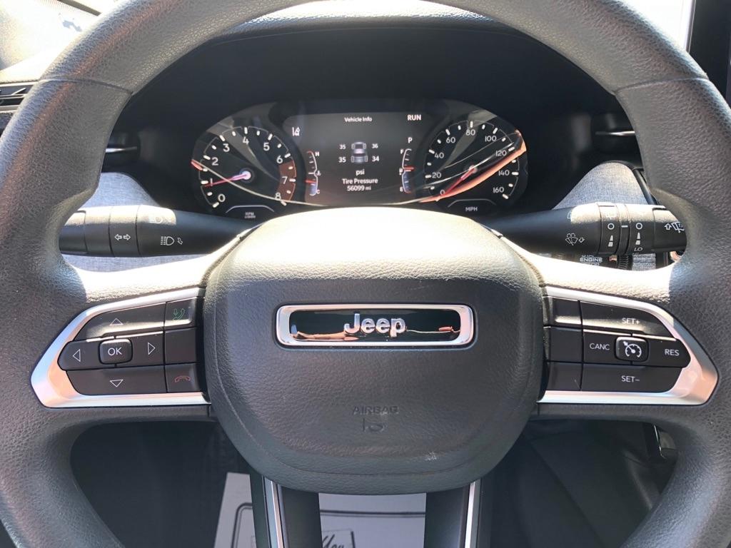 2023 Jeep Compass photo 34 of 40