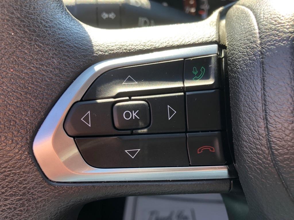 2023 Jeep Compass photo 36 of 40