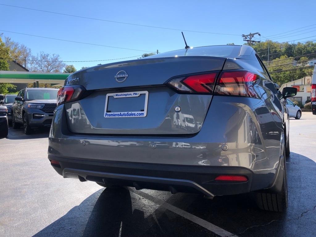 2024 Nissan Versa photo 5 of 37