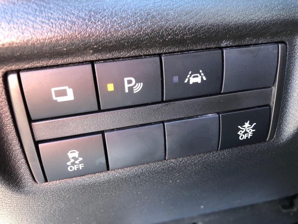 2024 Nissan Versa photo 32 of 37