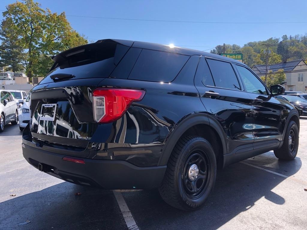 2021 Ford Explorer photo 6 of 36