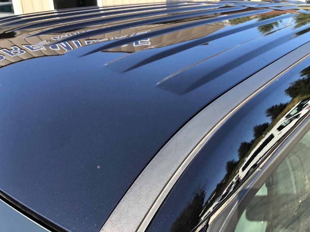 2021 Ford Explorer photo 13 of 36