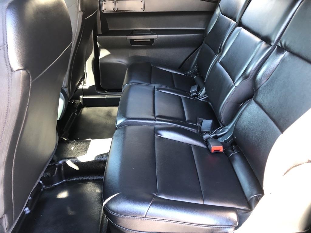 2021 Ford Explorer photo 21 of 36