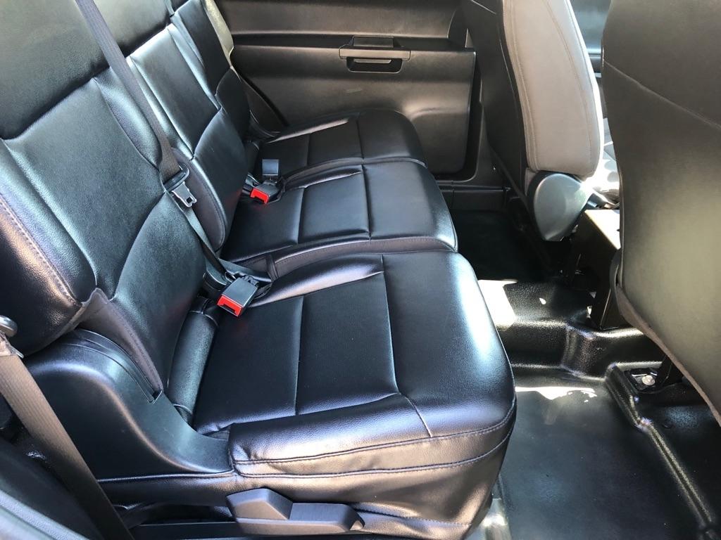 2021 Ford Explorer photo 23 of 36