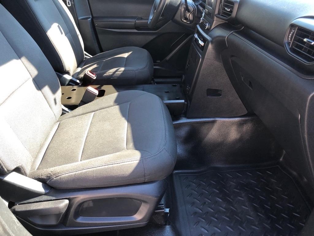2021 Ford Explorer photo 24 of 36