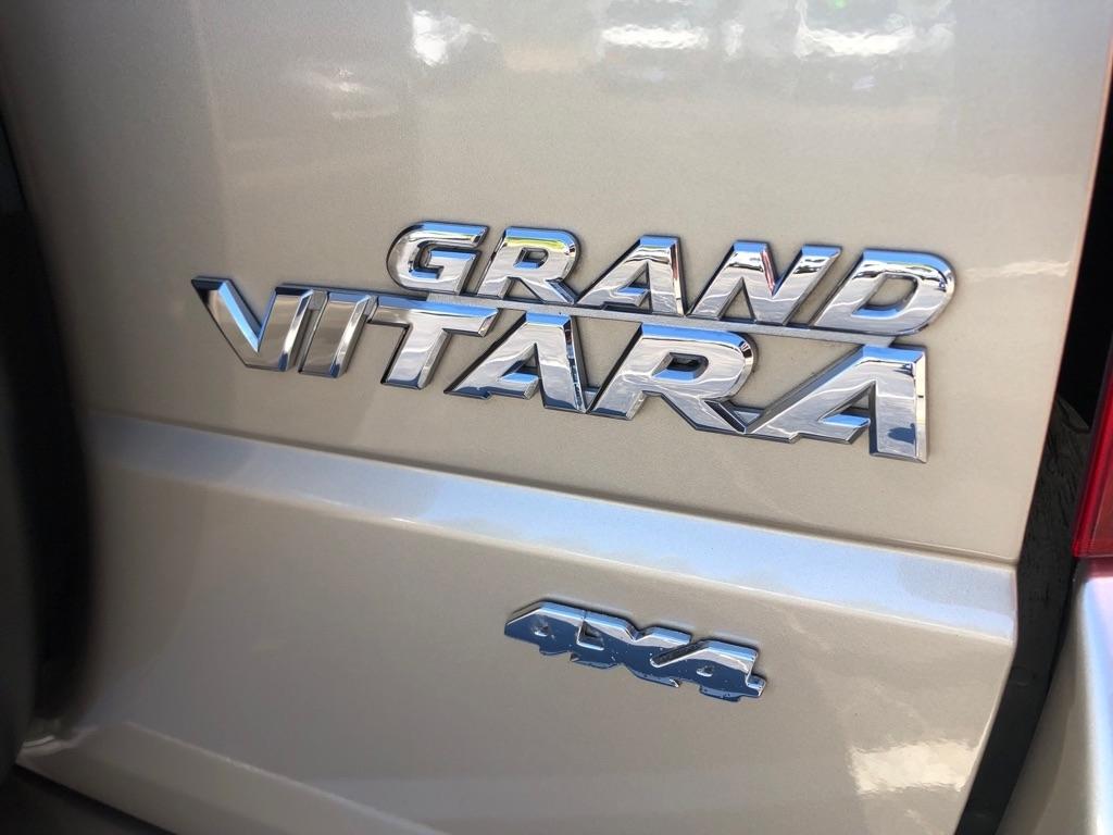 2007 Suzuki Grand Vitara photo 18 of 43