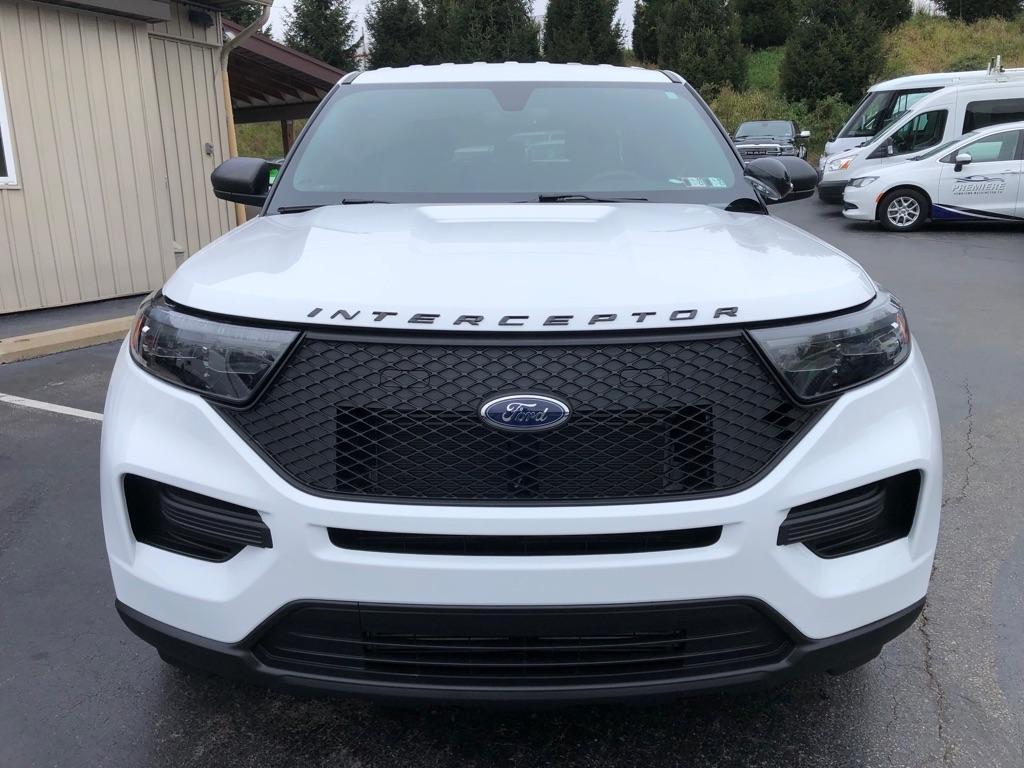 2021 Ford Explorer photo 9 of 36