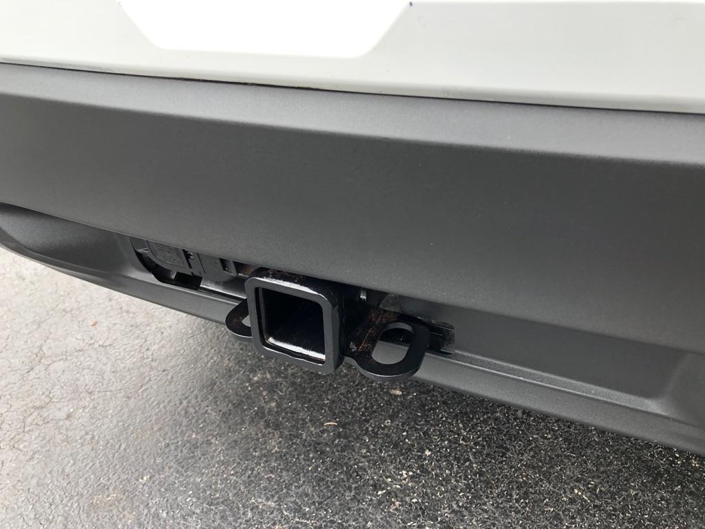 2021 Ford Explorer photo 15 of 36