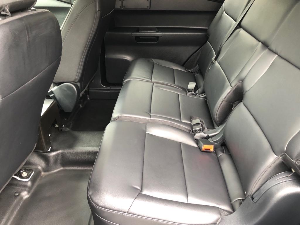 2021 Ford Explorer photo 22 of 36