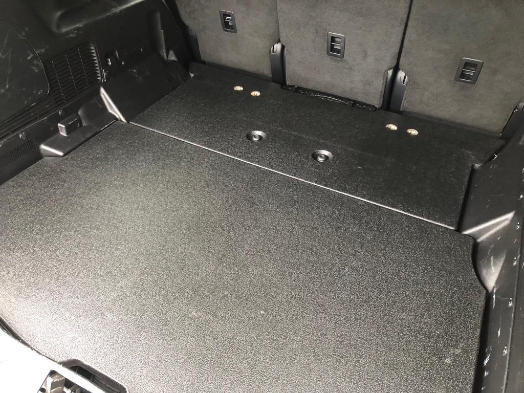 2021 Ford Explorer photo 23 of 36