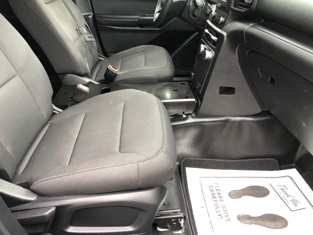 2021 Ford Explorer photo 25 of 36