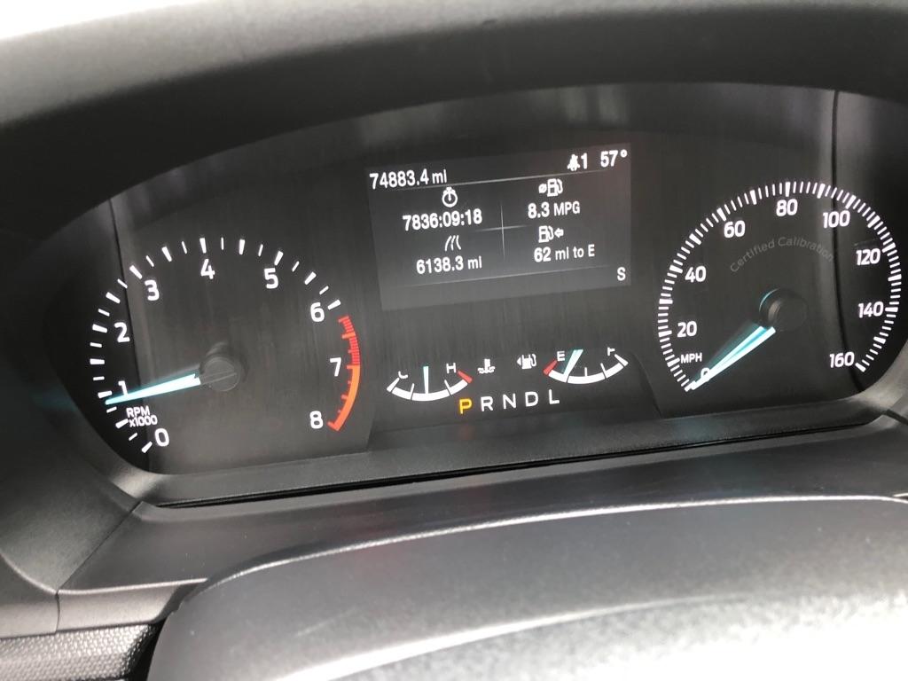 2021 Ford Explorer photo 33 of 36