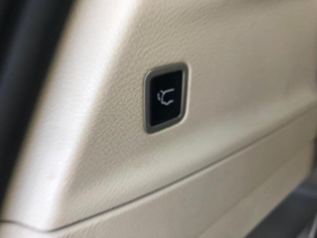 2023 Chrysler Voyager photo 25 of 42