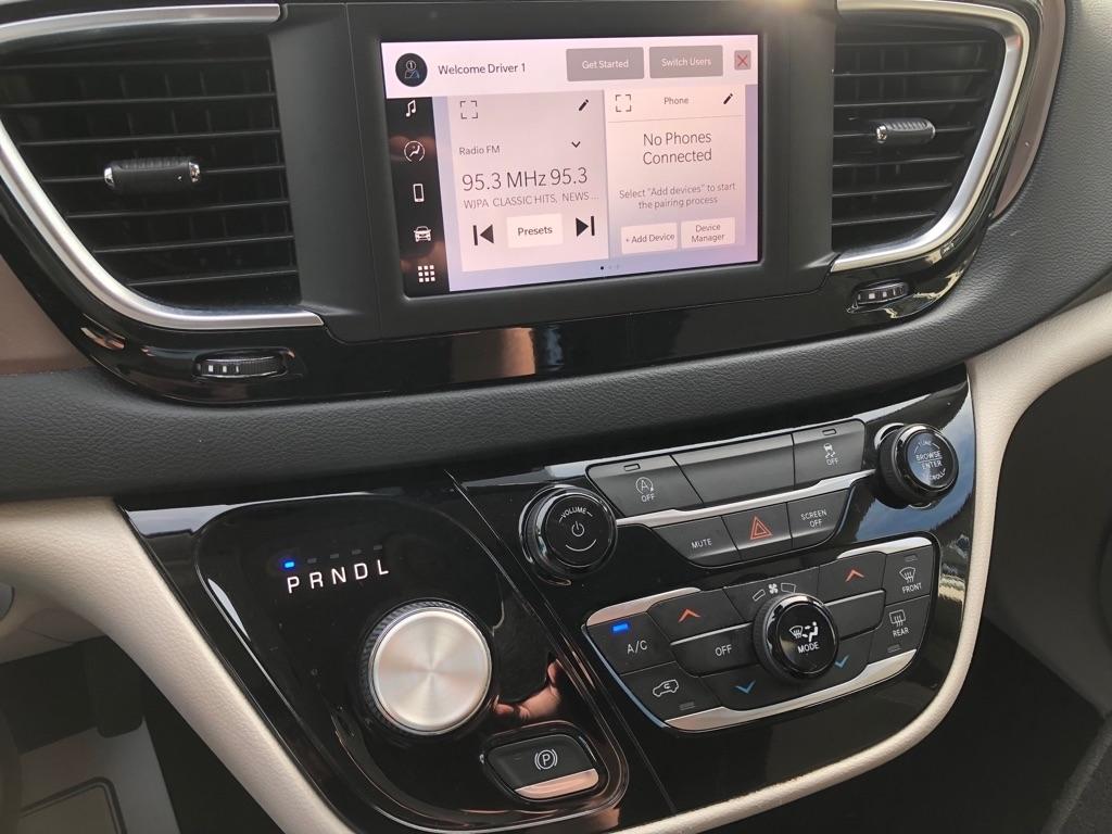 2023 Chrysler Voyager photo 31 of 42