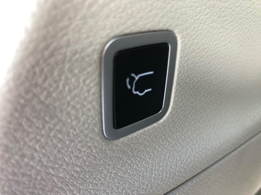 2024 Chrysler Pacifica photo 24 of 42