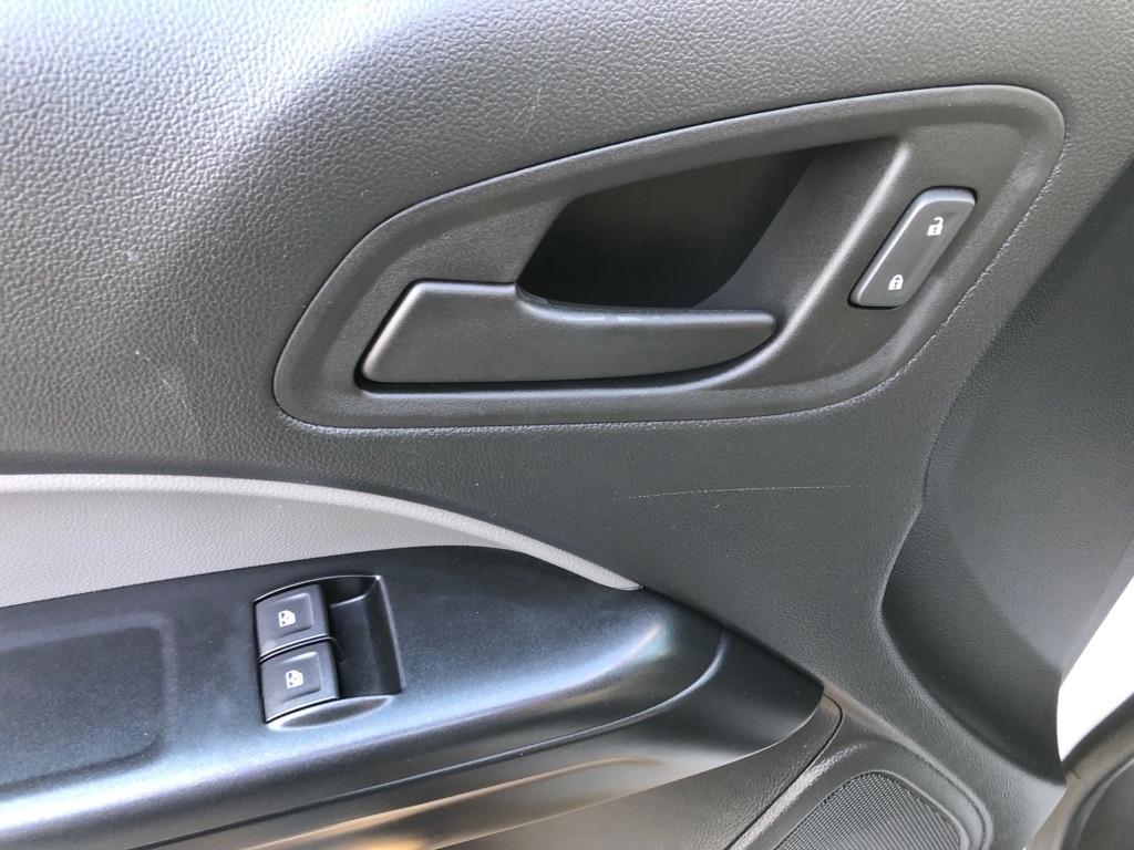 2022 Chevrolet Colorado photo 17 of 33
