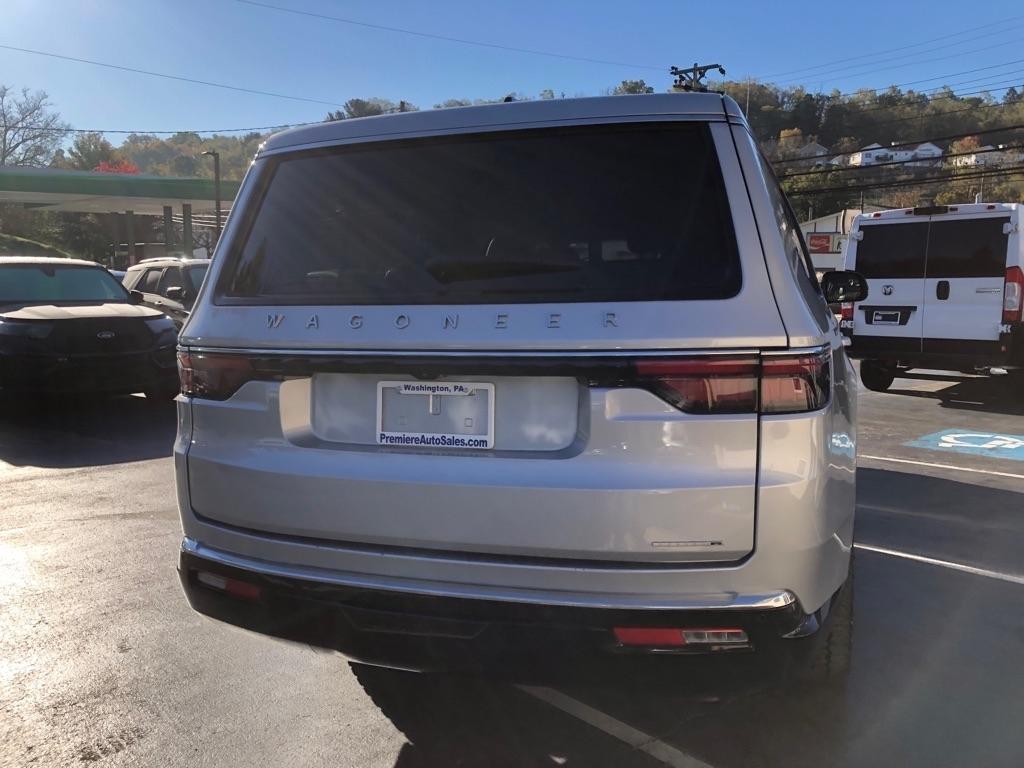 2024 Jeep Wagoneer L photo 4 of 43