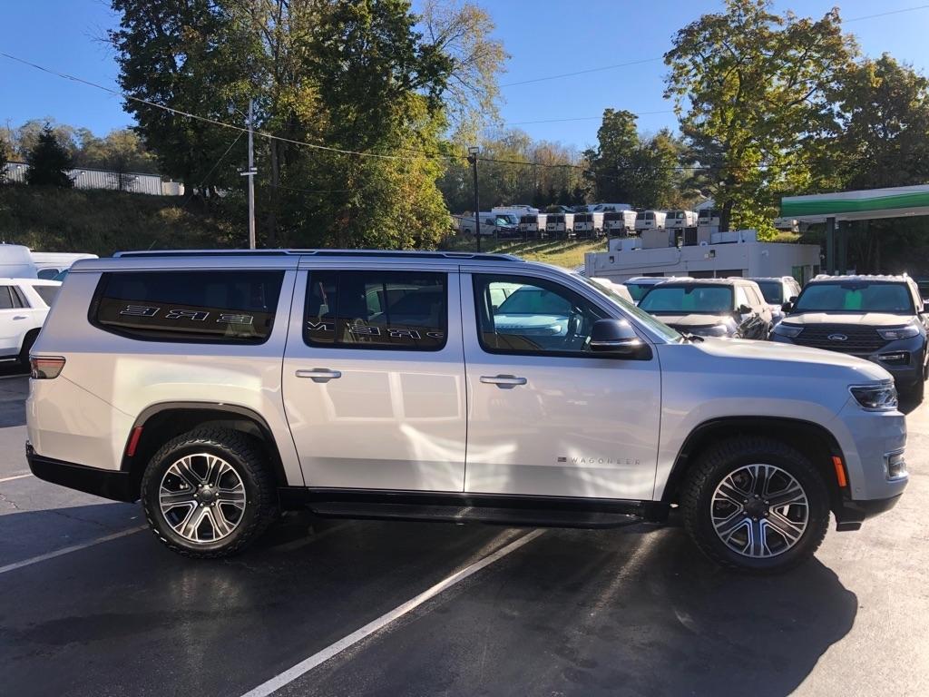 2024 Jeep Wagoneer L photo 6 of 43