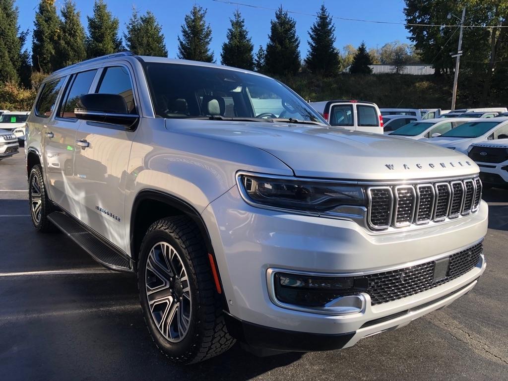 2024 Jeep Wagoneer L photo 7 of 43