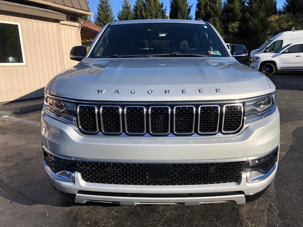 2024 Jeep Wagoneer L photo 8 of 43