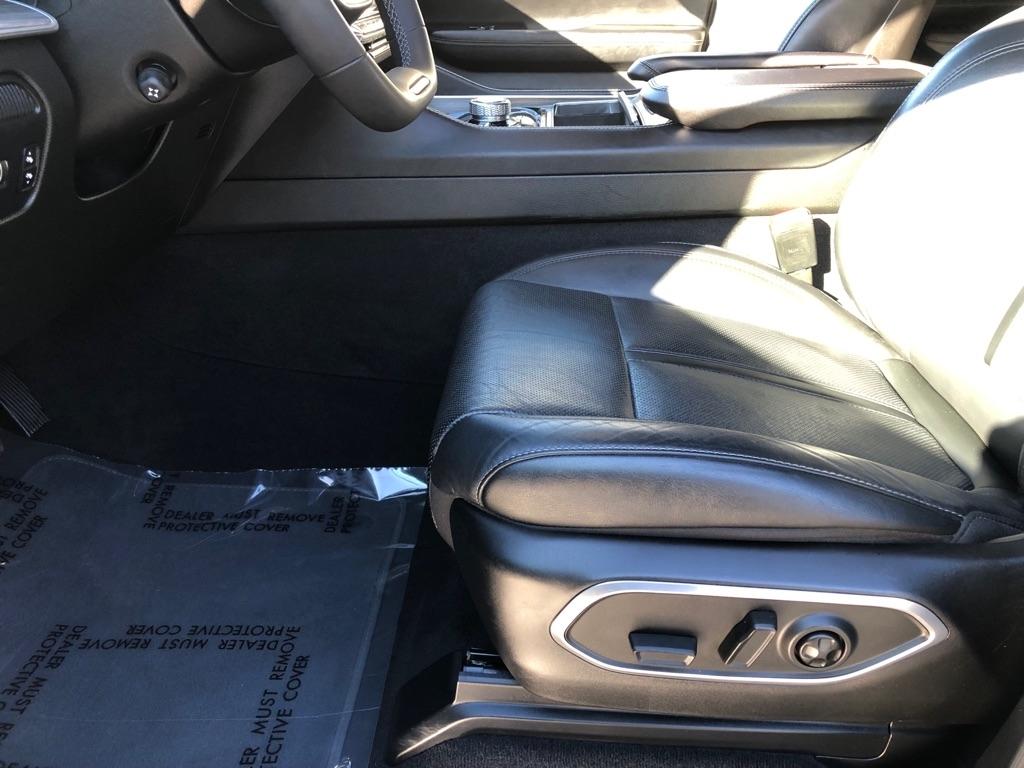 2024 Jeep Wagoneer L photo 19 of 43