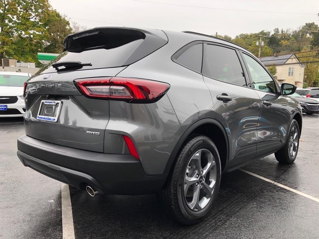 2025 Ford Escape photo 6 of 38