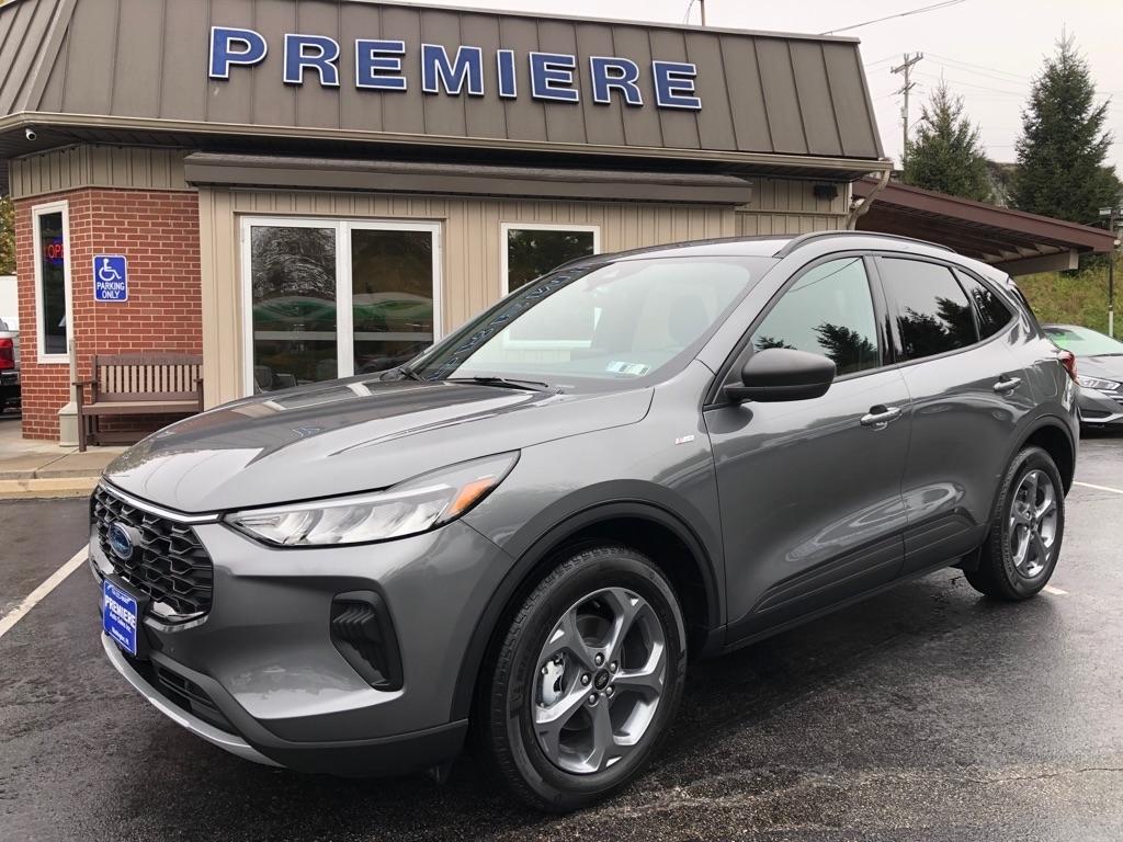 2025 Ford Escape photo 10 of 38