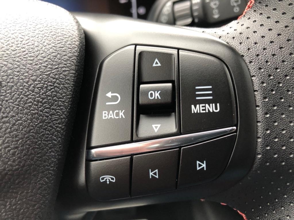 2025 Ford Escape photo 33 of 38