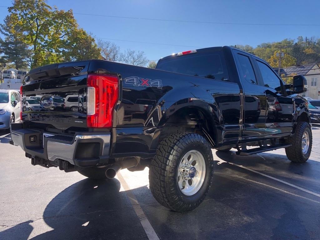 2019 Ford F-250 SD photo 6 of 37