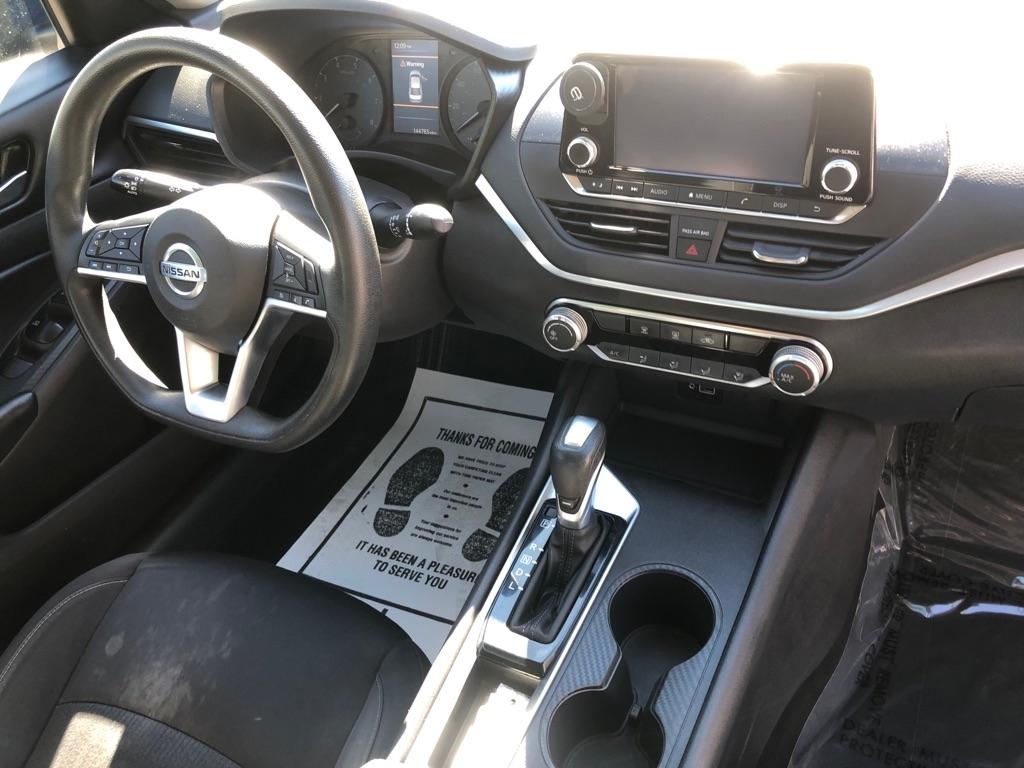2022 Nissan Altima photo 24 of 36