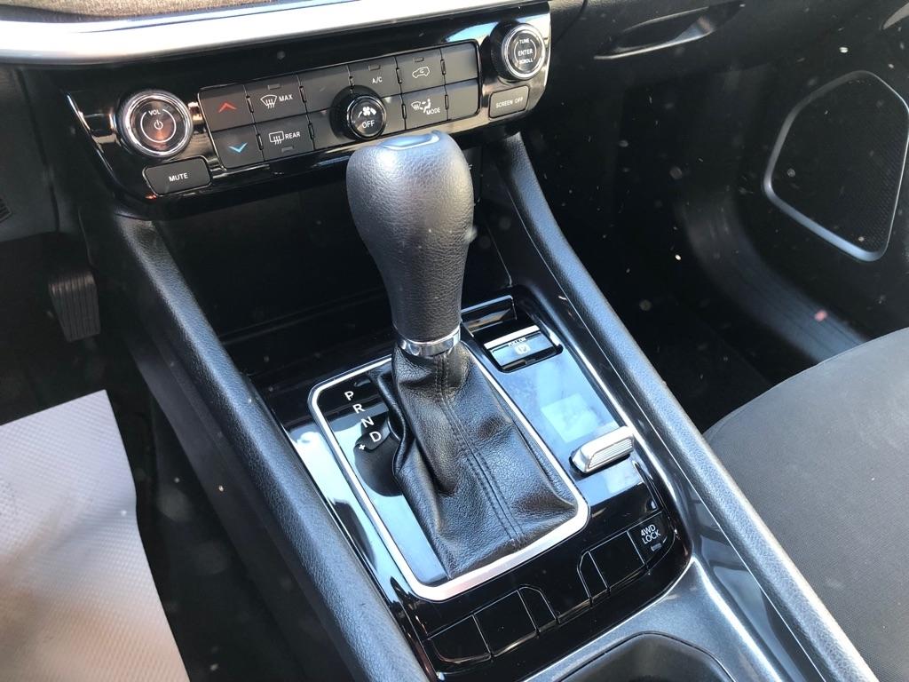 2023 Jeep Compass photo 26 of 38