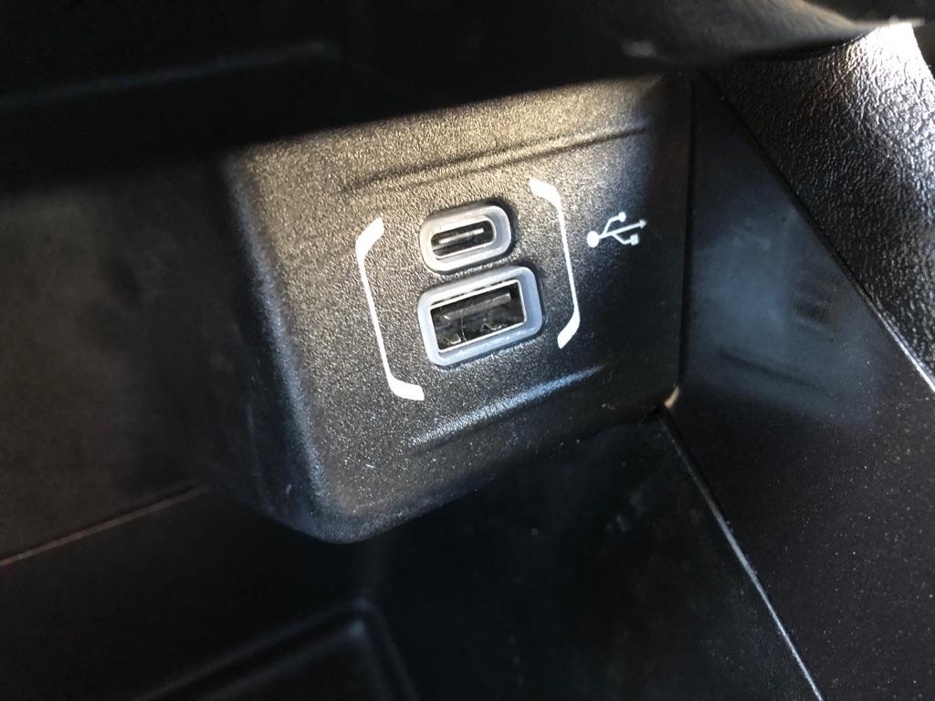 2023 Jeep Compass photo 28 of 38