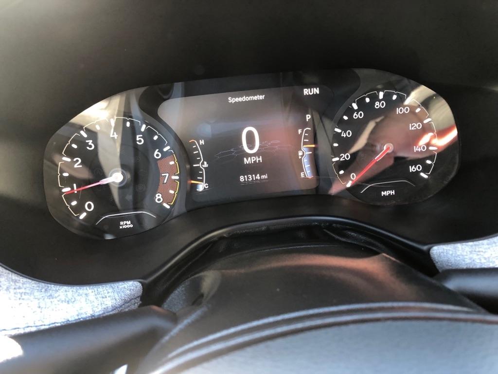 2023 Jeep Compass photo 35 of 38