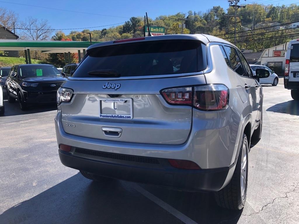 2023 Jeep Compass photo 5 of 37