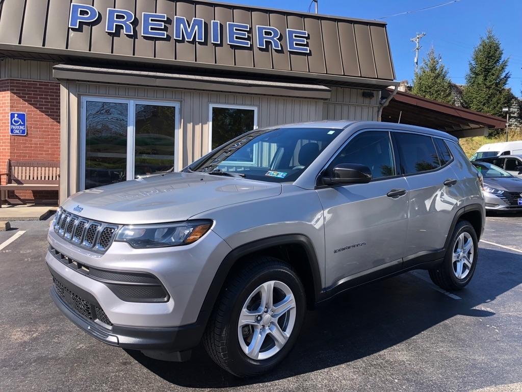 2023 Jeep Compass photo 10 of 37