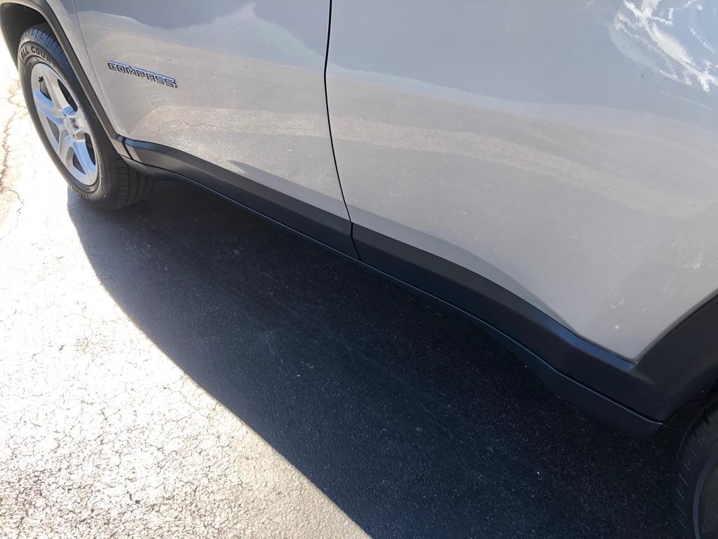 2023 Jeep Compass photo 14 of 37