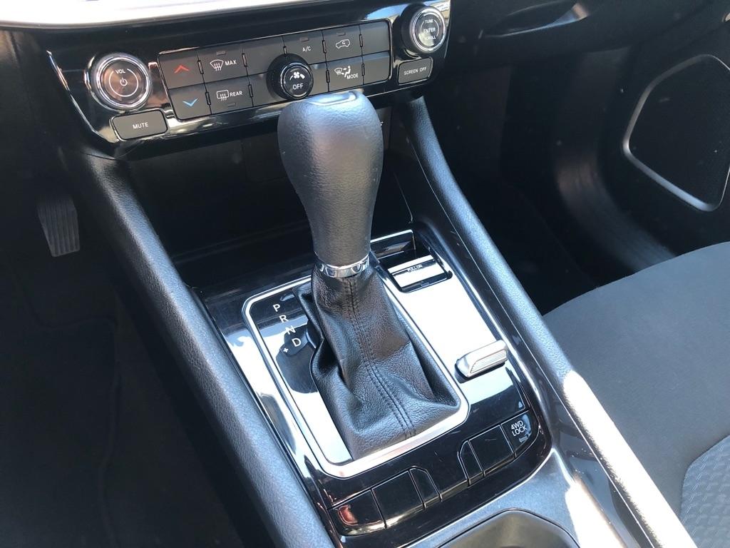 2023 Jeep Compass photo 26 of 37