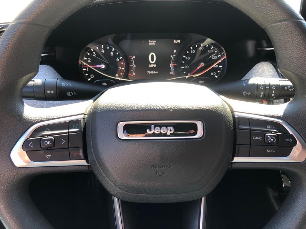 2023 Jeep Compass photo 32 of 37