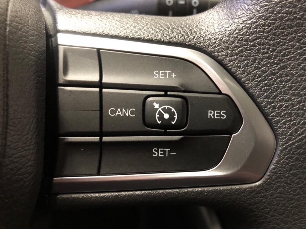 2023 Jeep Compass photo 33 of 37