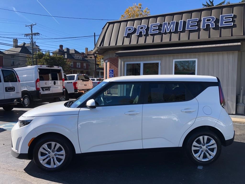 2024 Kia Soul photo 3 of 35