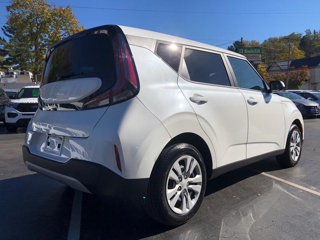 2024 Kia Soul photo 6 of 35