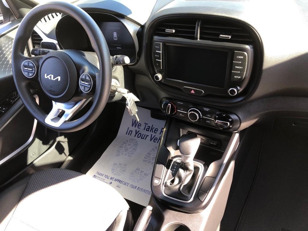 2024 Kia Soul photo 24 of 35
