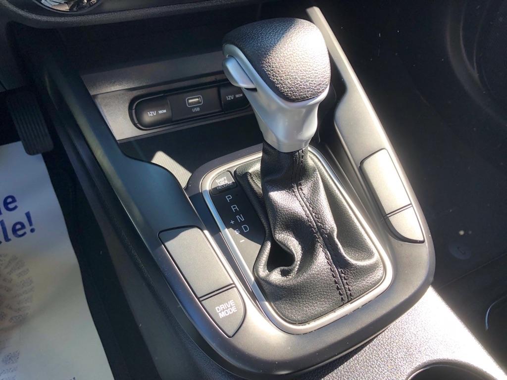 2024 Kia Soul photo 25 of 35
