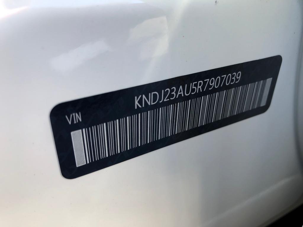 2024 Kia Soul photo 34 of 35